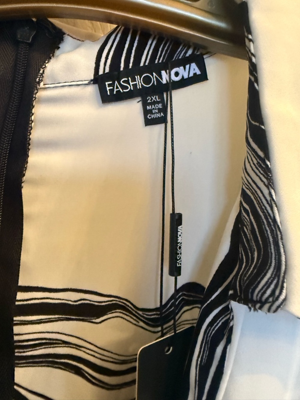 Fashion Nova Black and White Marble Tie-Front Blouse Dress - Picture 5 of 5